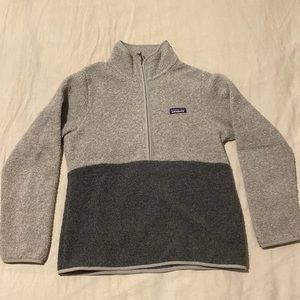 Patagonia NWOT quarter zip Reclaimed Fleece Pullover. Women’s size small.